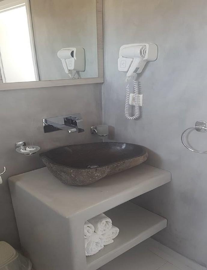 Nikos Hostel *
